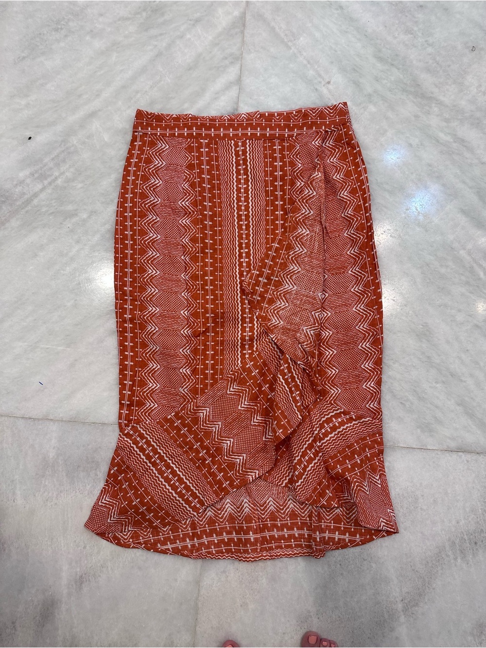 Women's Rust Orange Printed Midi Skirt - Sleek Patterned Silhouette